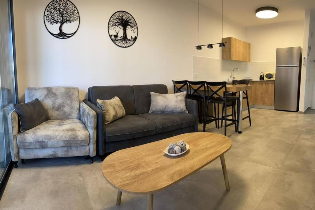 Lili House דירה